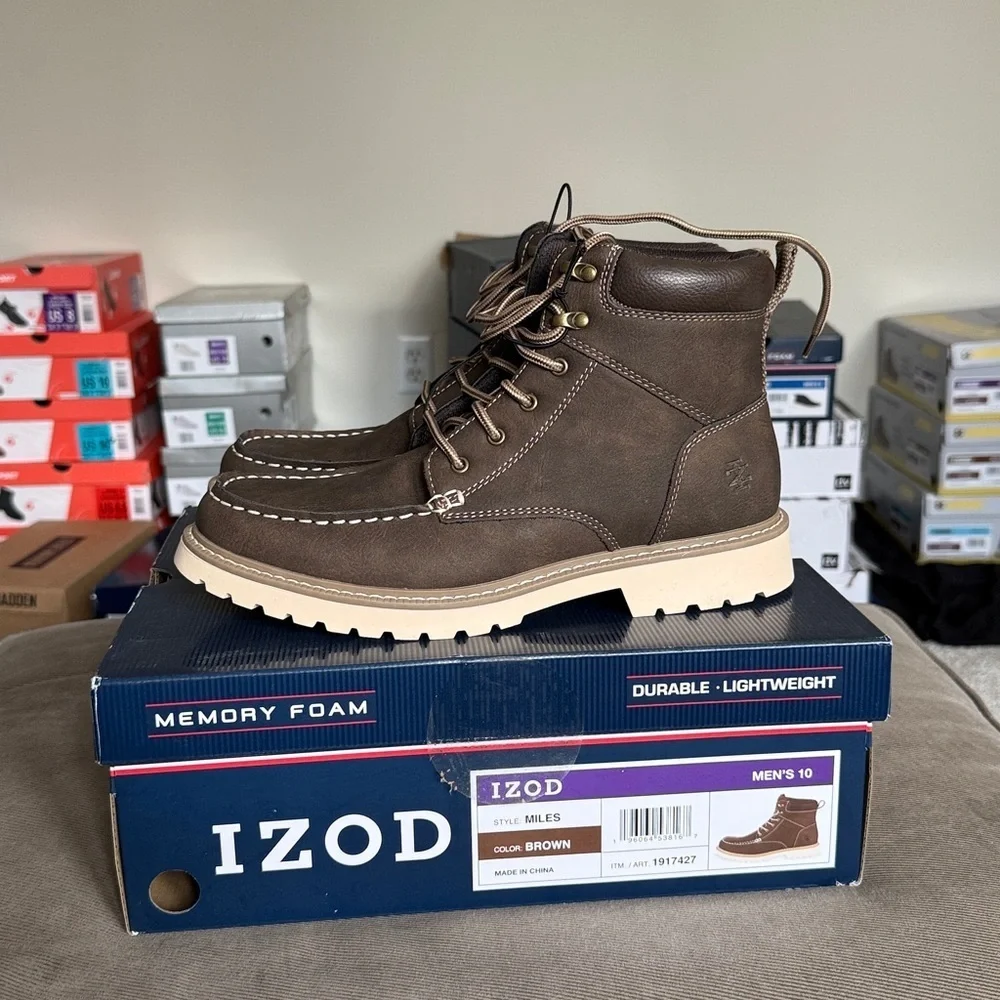 NIB Izod Miles lace-up boot